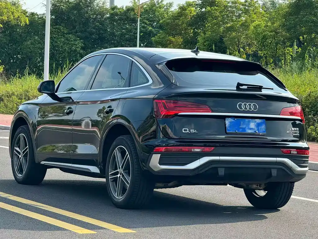 Audi Q5L Sportback — миниатюра 7
