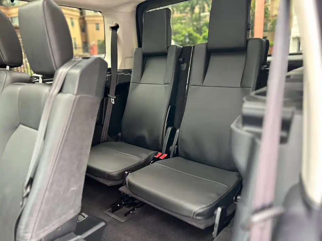 Land Rover Discovery — миниатюра 24