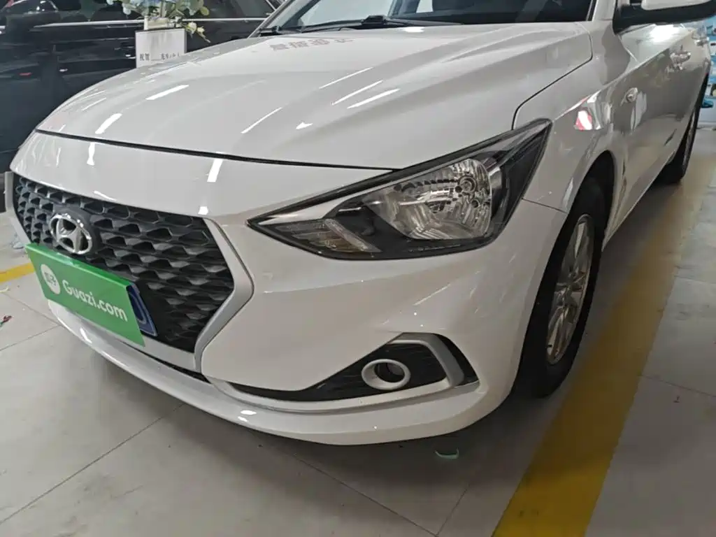 Hyundai Elantra — миниатюра 24