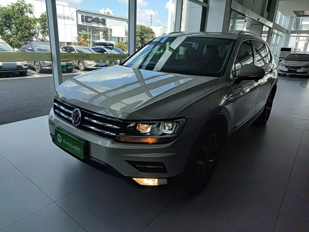 Volkswagen Tiguan L — миниатюра 2