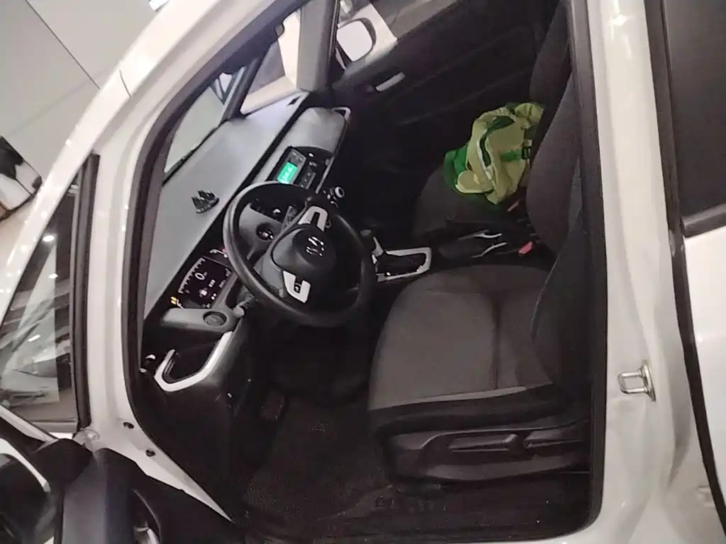 Honda Fit — миниатюра 16