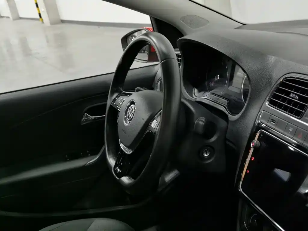 Volkswagen Polo — миниатюра 22