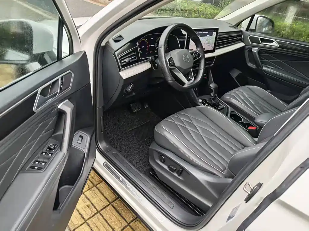 Volkswagen Tiguan L — миниатюра 4