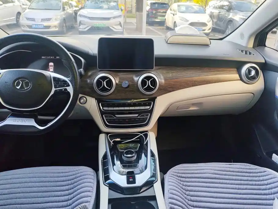 BAIC EU5 — миниатюра 13