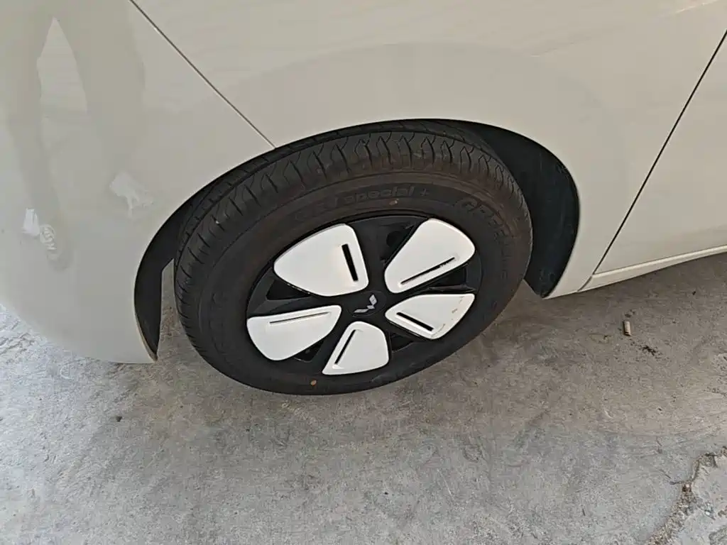 Wuling MINIEV — миниатюра 23