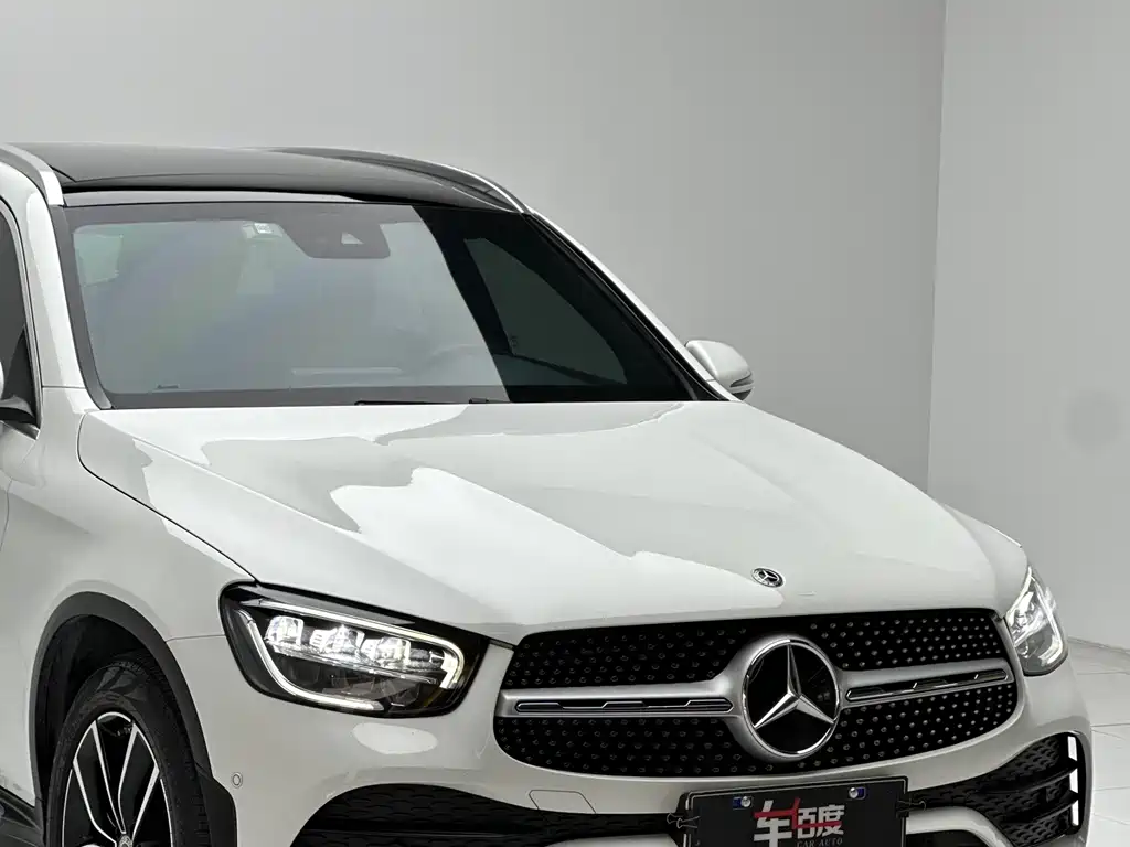 MERCEDES-BENZ GLC