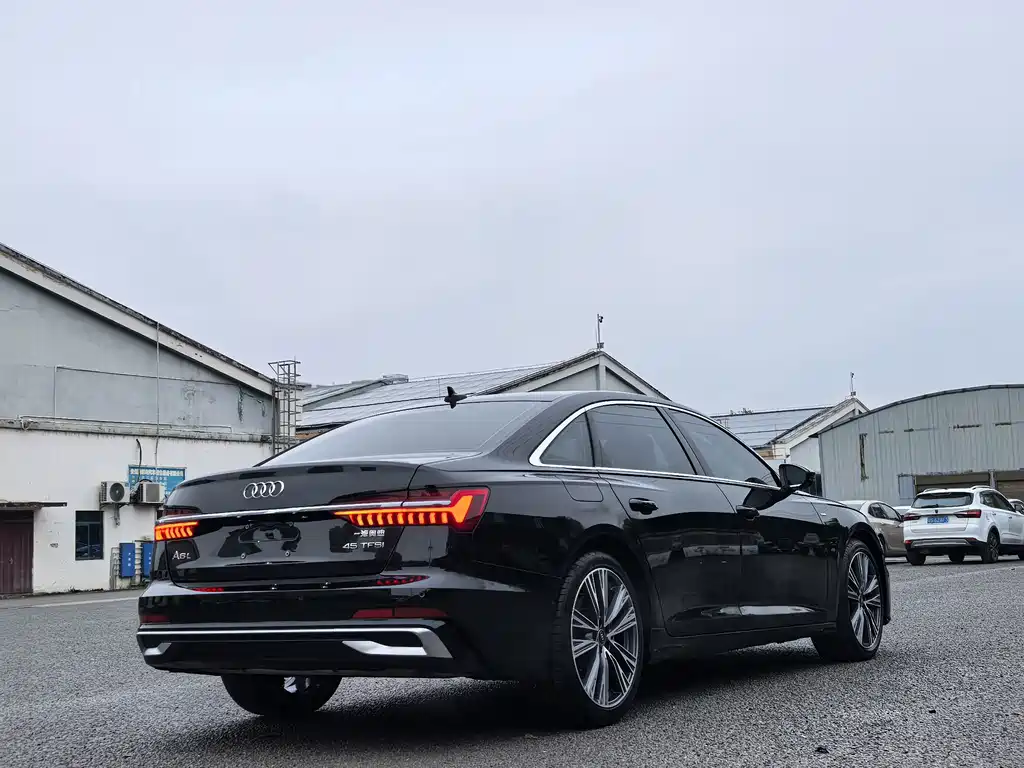 Audi A6L — миниатюра 10