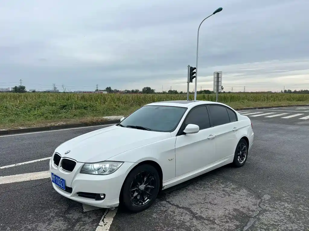 BMW 3 Series 2011
