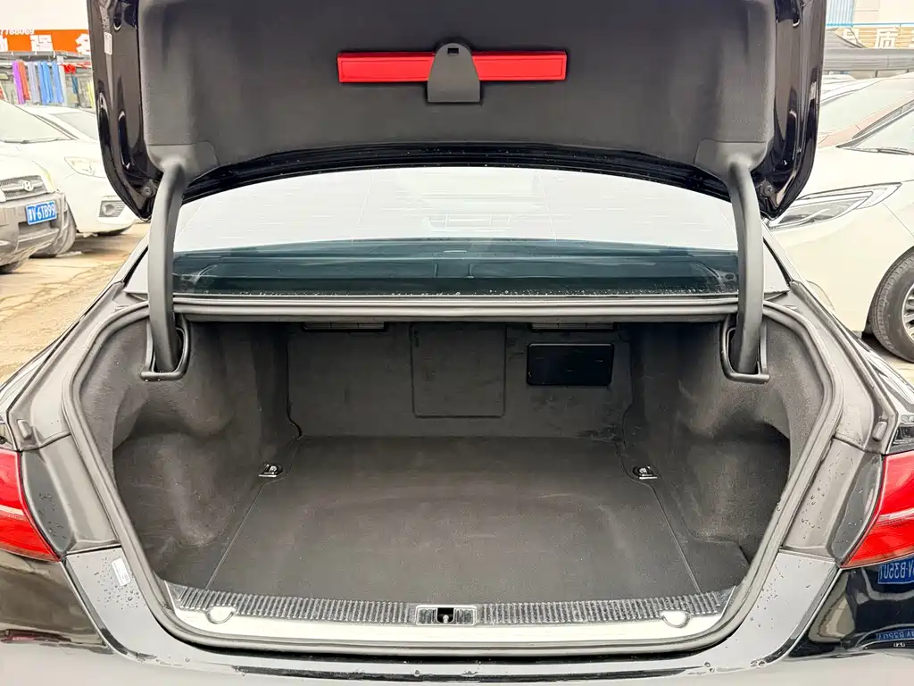 Audi A8 — миниатюра 17