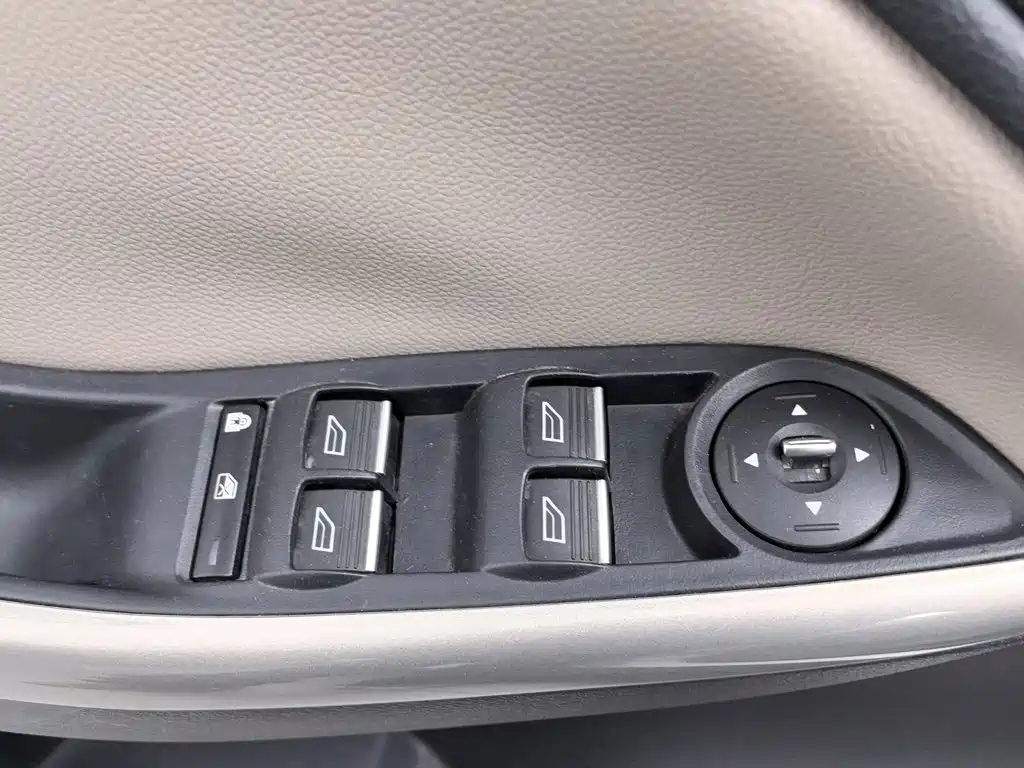 Ford Focus — миниатюра 9