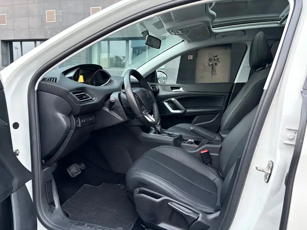 Peugeot 308S — миниатюра 5