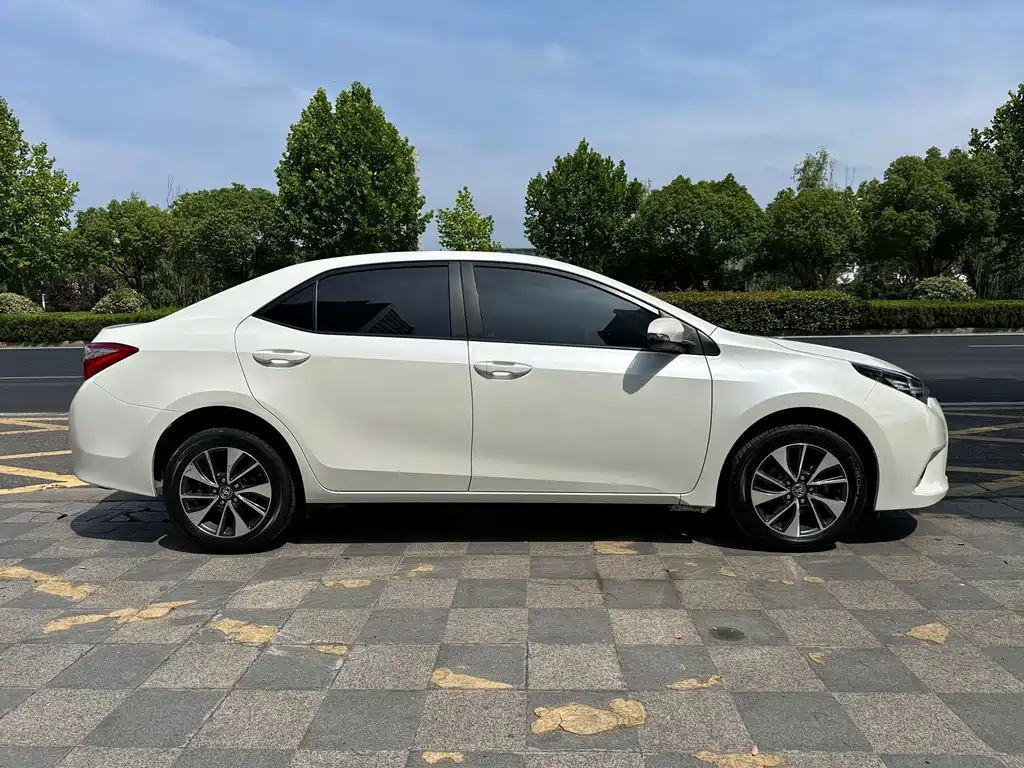 Toyota Corolla Levin 2014 1.8GS CVT Elite
