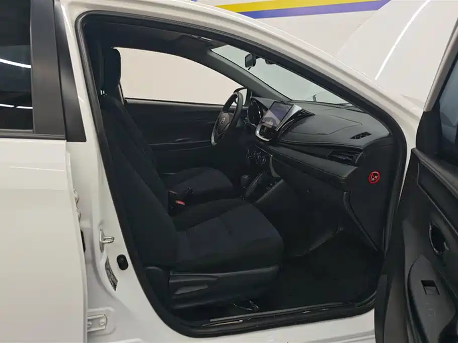 TOYOTA YARIS L ZHIXUAN