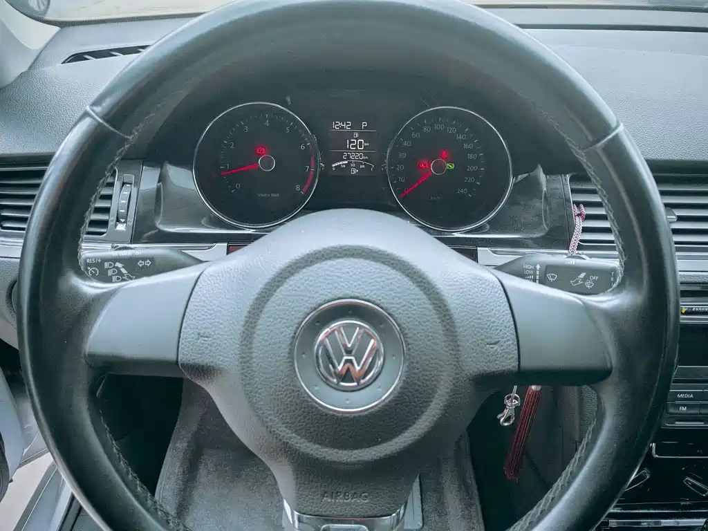 Volkswagen Bora — миниатюра 7