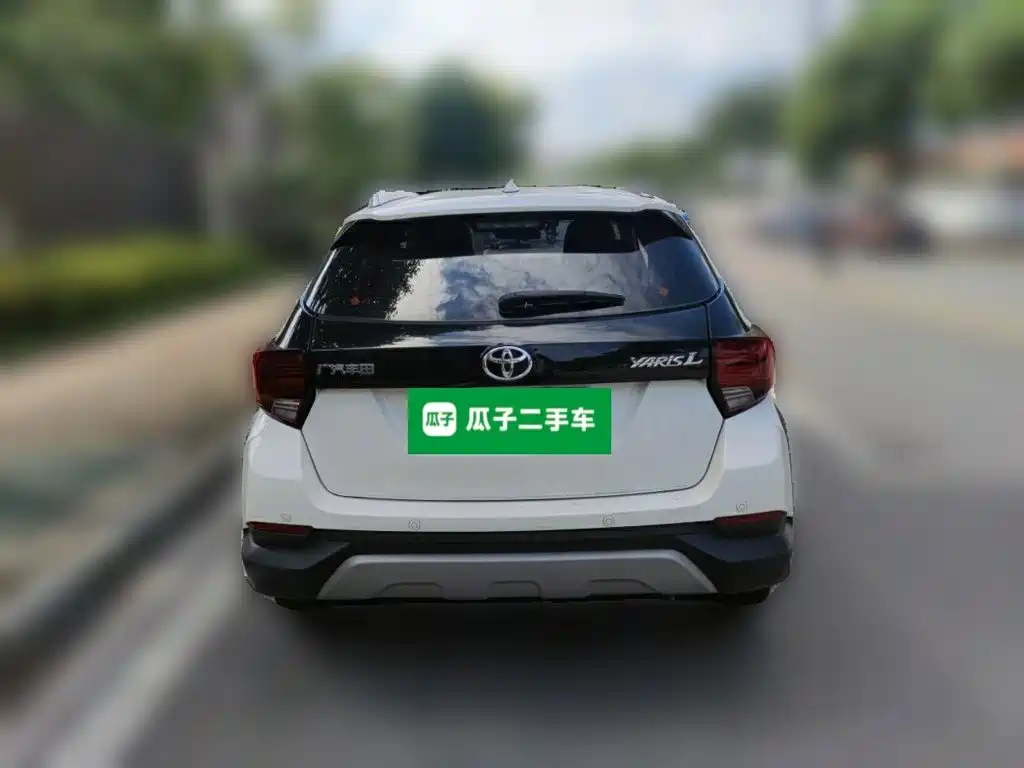 Toyota Yaris L — миниатюра 3