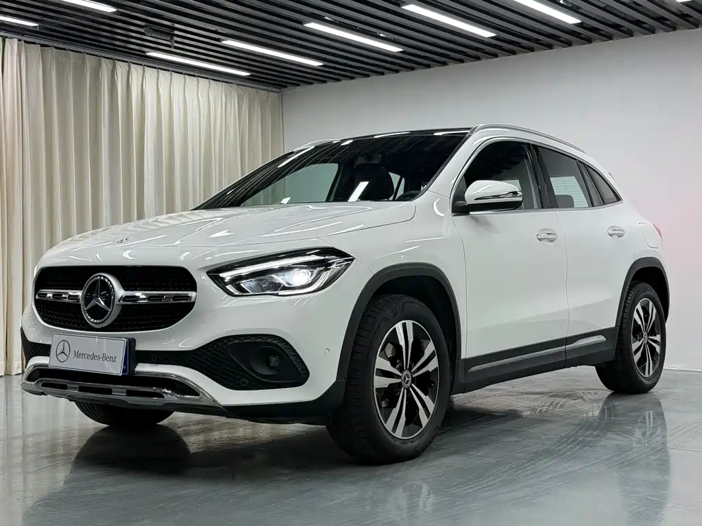 Mercedes-Benz GLA 2021