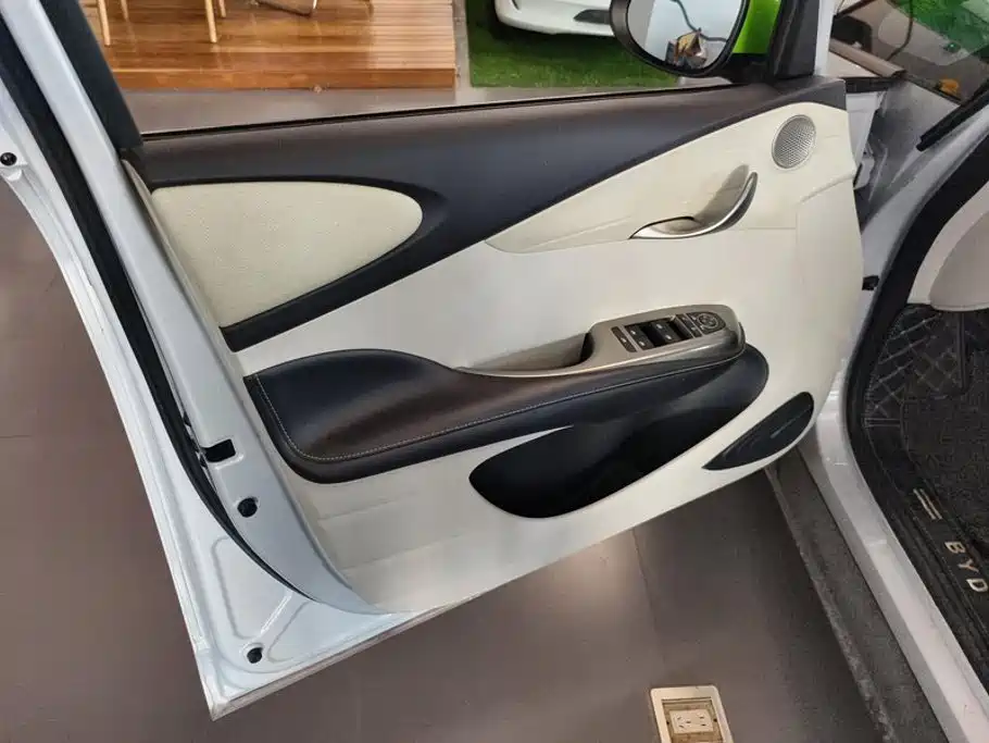 BYD Dolphin — миниатюра 7