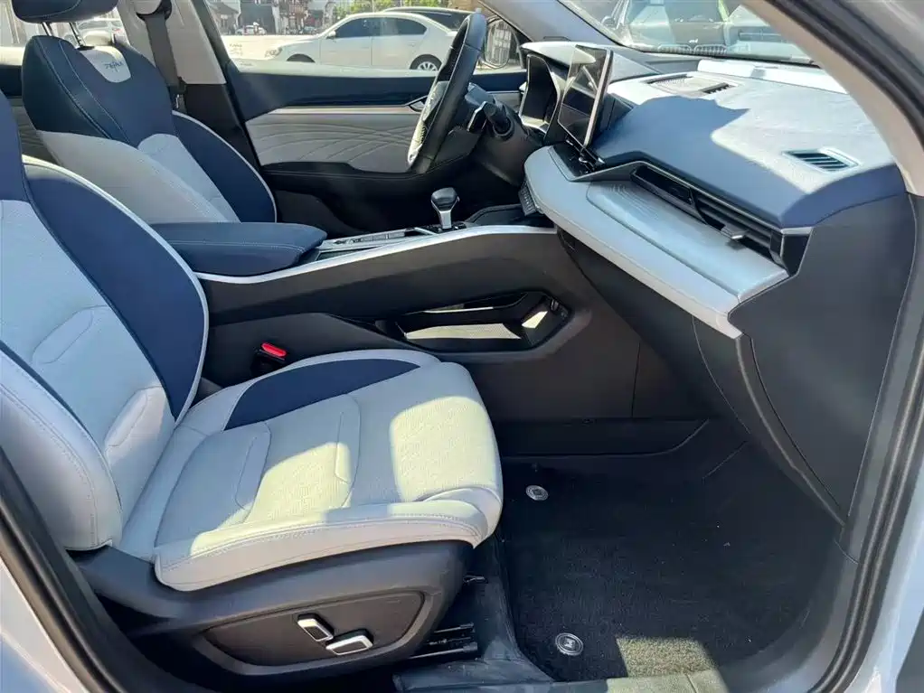 GEELY AUTOMOBILE XINGRUI