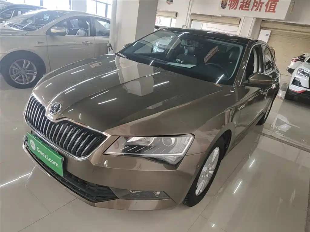 Купить Skoda Superb