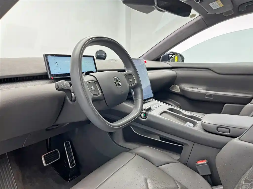 NIO NIO ET7