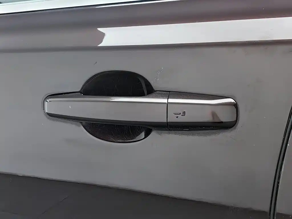 Jaguar XFL — миниатюра 18