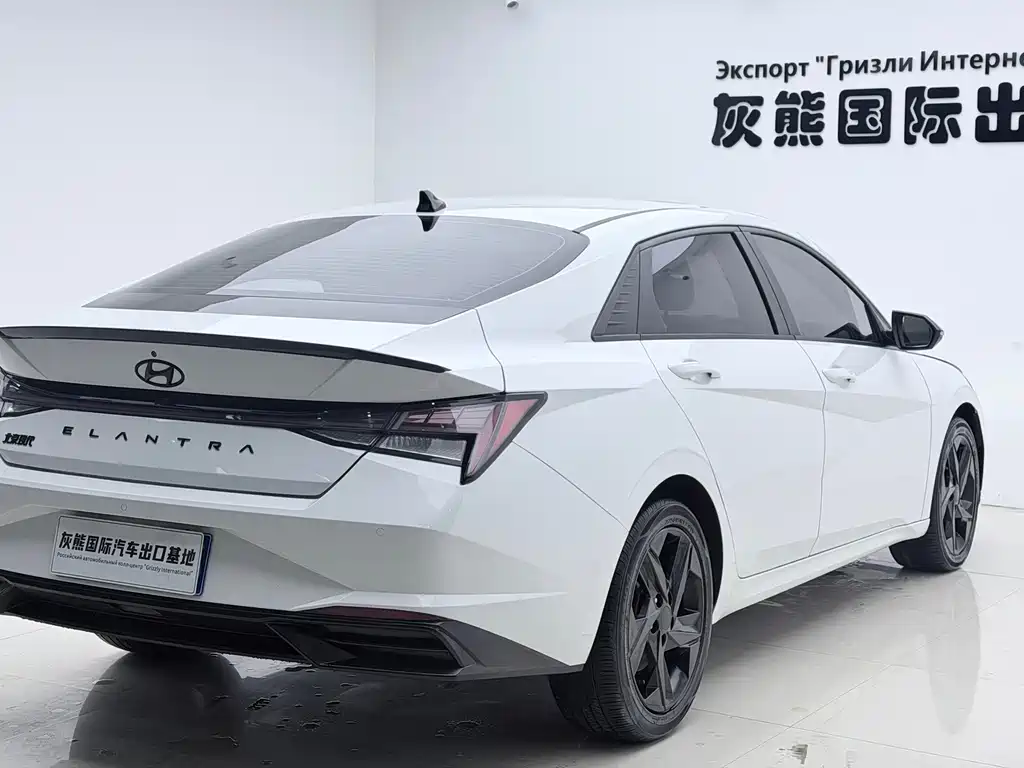 Hyundai Elantra — миниатюра 4