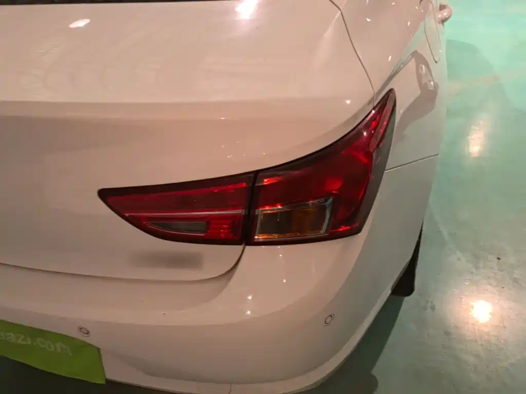 Buick Verano — миниатюра 8