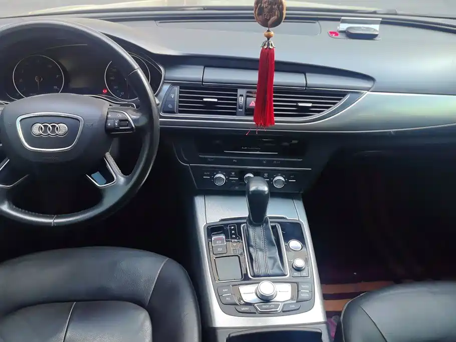 Audi A6L — миниатюра 12
