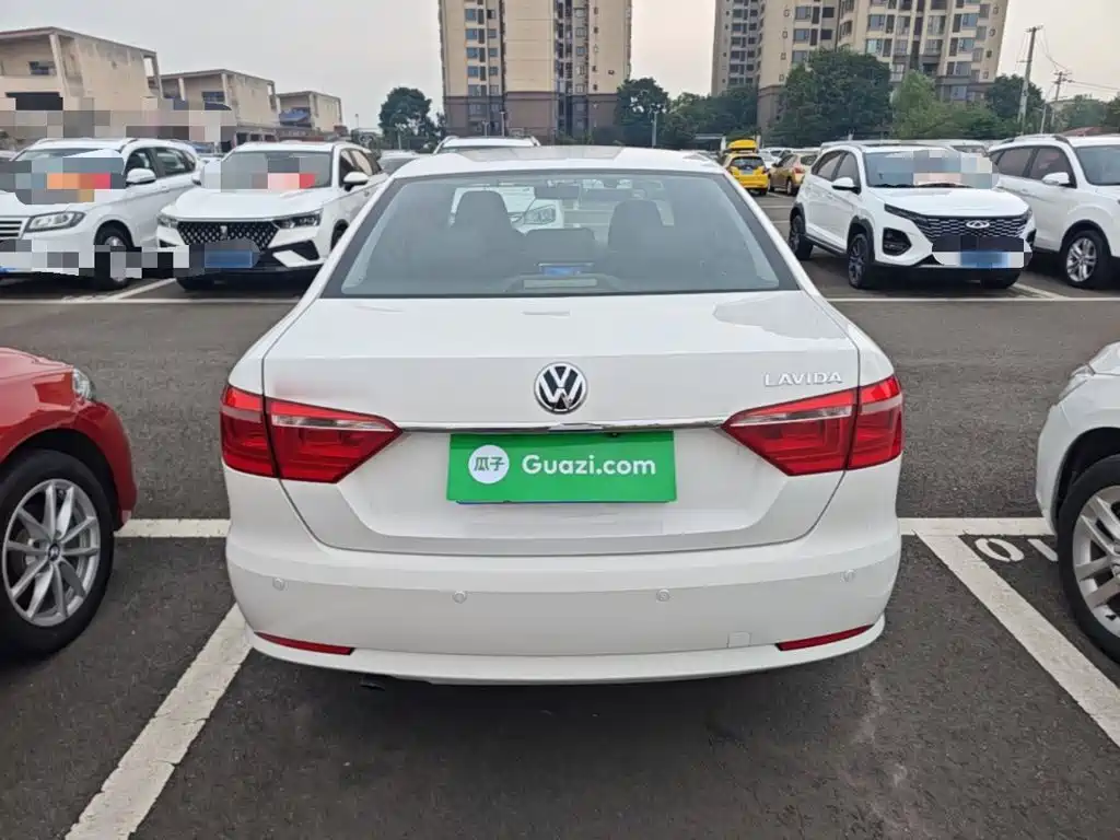 Volkswagen Lavida — миниатюра 6