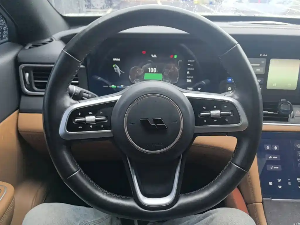 Li Auto Li ONE — миниатюра 11