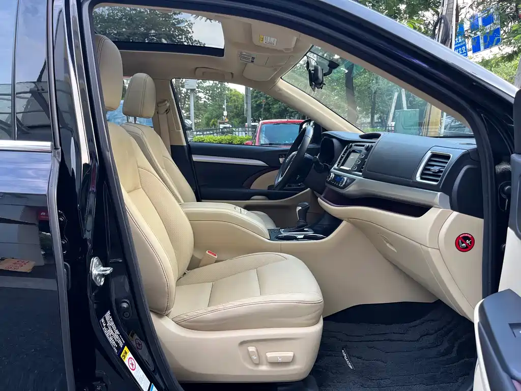 Toyota Highlander — миниатюра 9