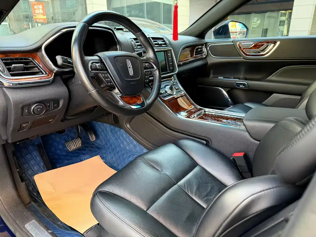 Lincoln Continental — миниатюра 6