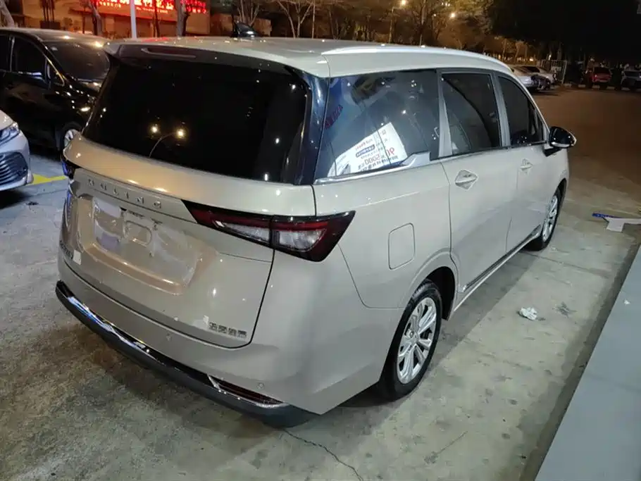 Wuling Jiachen 2022 1.5L MT Comfort