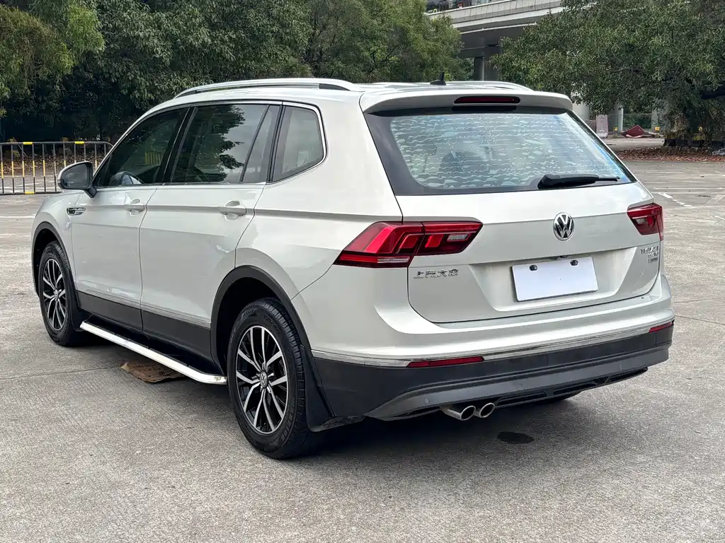 Volkswagen Tiguan L — миниатюра 12