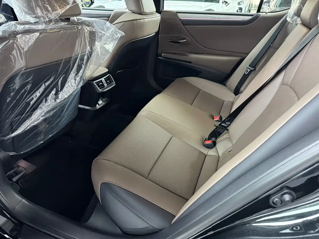 Lexus ES 2025 200 Premium