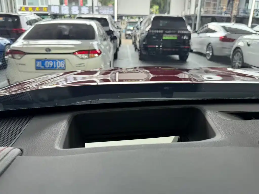 Toyota Crown Kluger — миниатюра 18