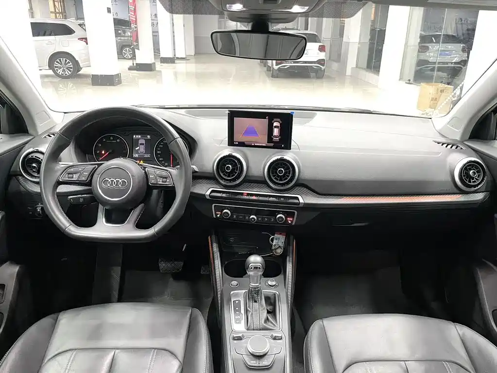 Audi Q2L 2022 35 TFSI Fashion