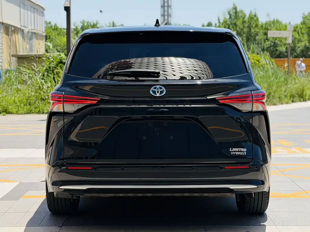 Toyota Sienna 2021 2.5L Luxury