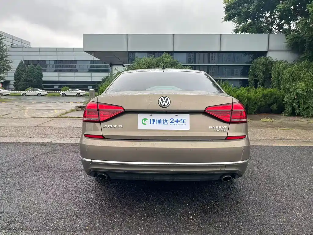 Volkswagen Passat — миниатюра 3