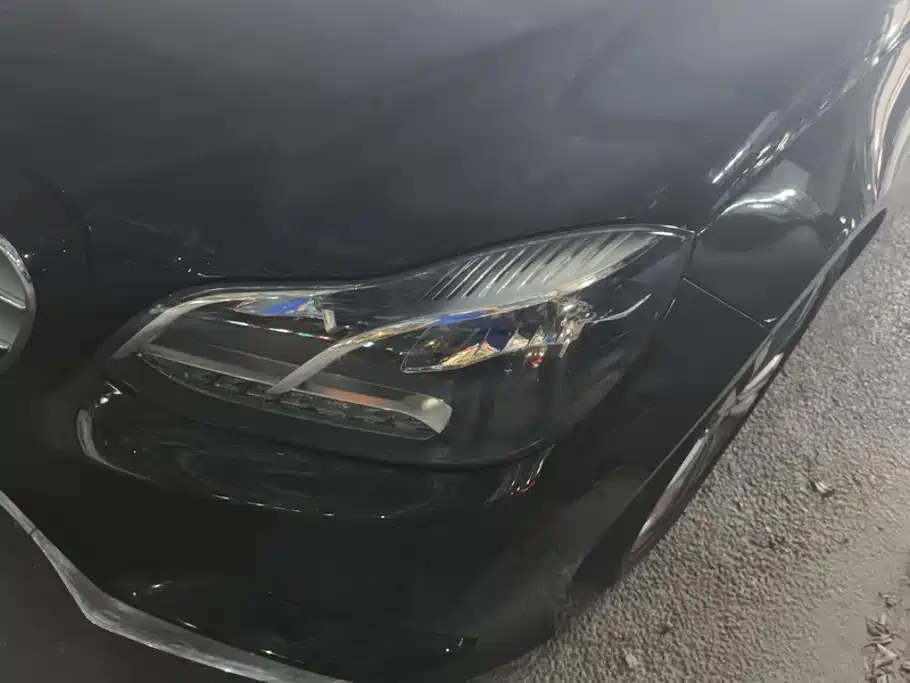 Mercedes-Benz E-Class — миниатюра 5