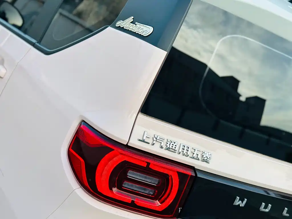 Wuling MINIEV — миниатюра 13