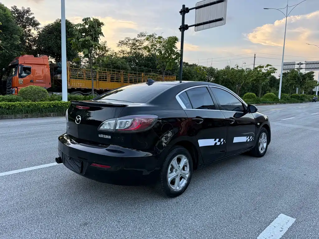 Mazda 3 Xingcheng — миниатюра 4