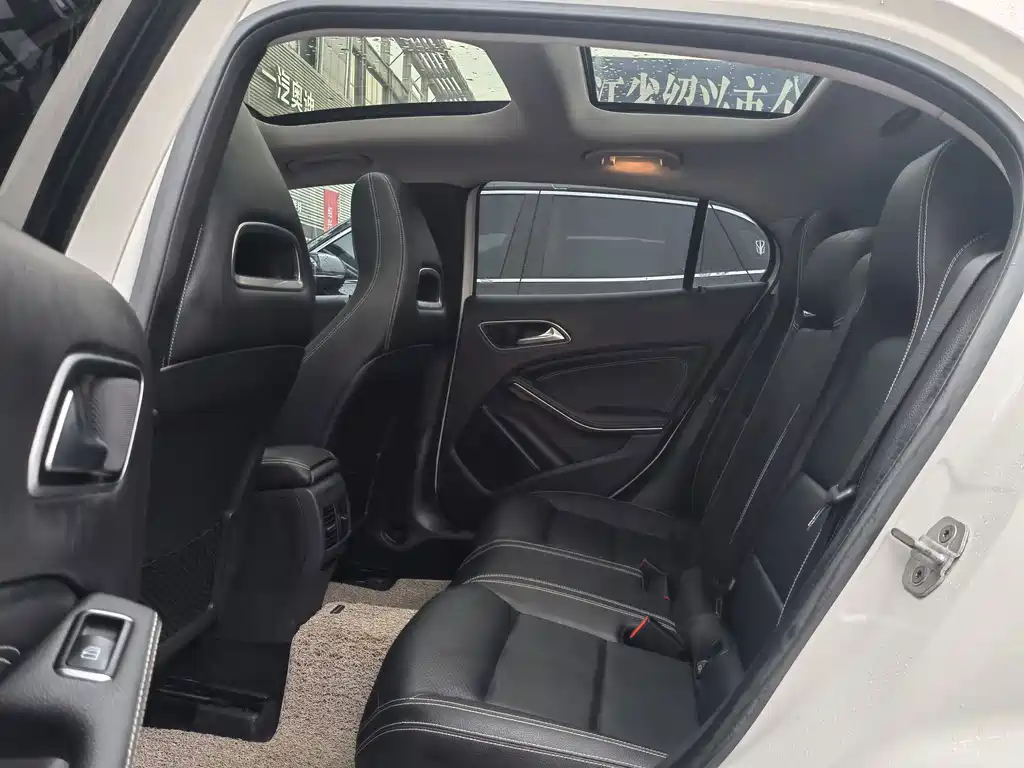 Mercedes-Benz GLA — миниатюра 9