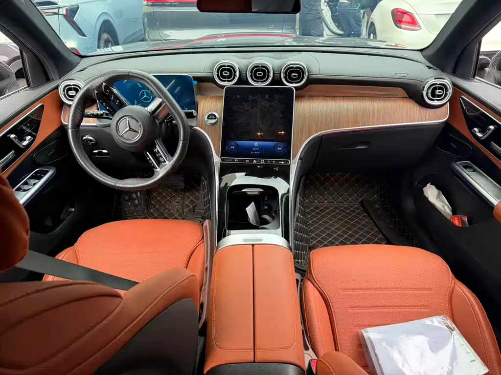 Mercedes-Benz GLC 2023 GLC 300 L 4MATIC 7 мест