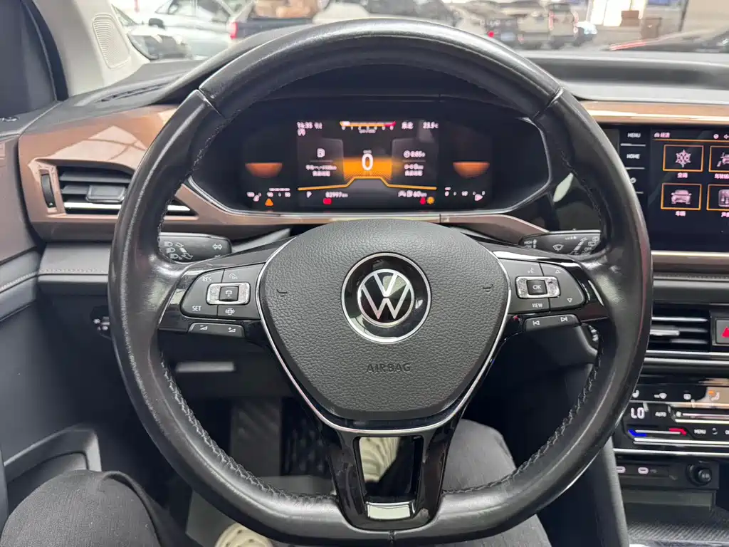 Volkswagen Tharu — миниатюра 9