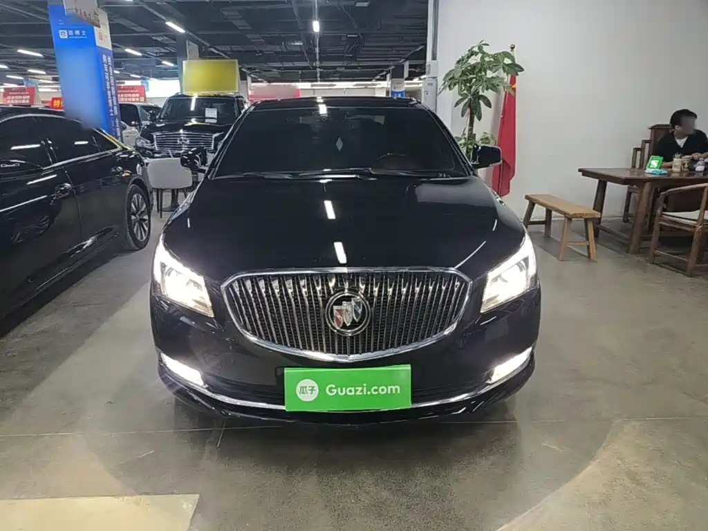 Buick LaCrosse — миниатюра 3