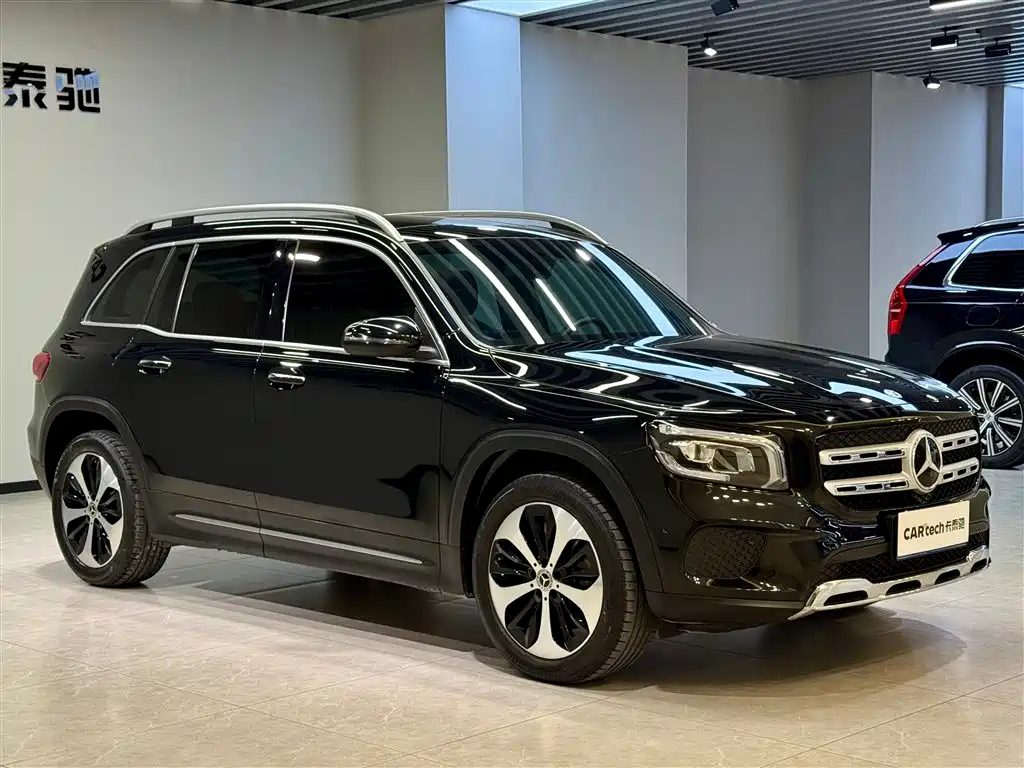 MERCEDES-BENZ GLB