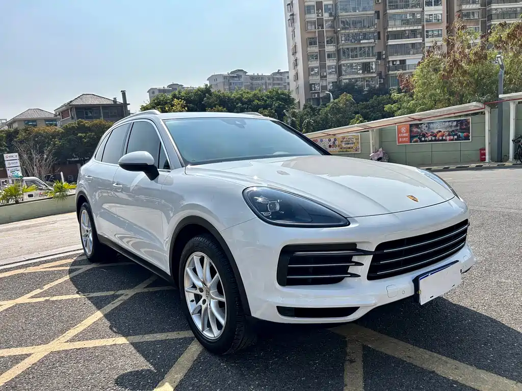 PORSCHE CAYENNE