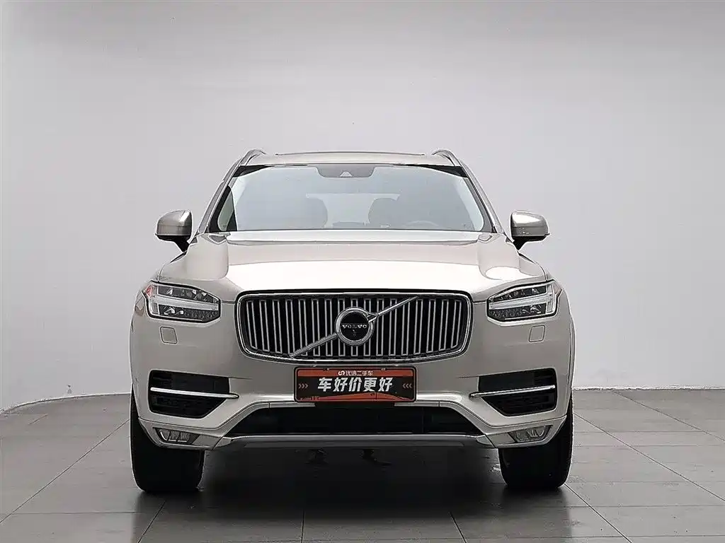 Volvo XC90 2015 T6 7 мест