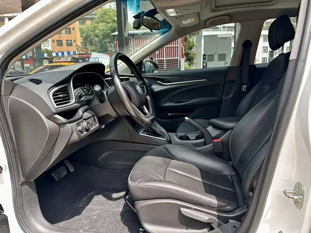 Buick Excelle — миниатюра 9